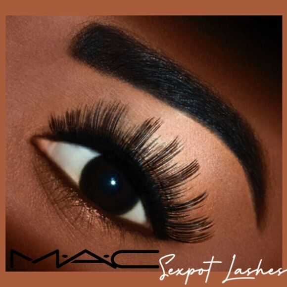 MAC Sexpot Lashes - Picture 1 of 8